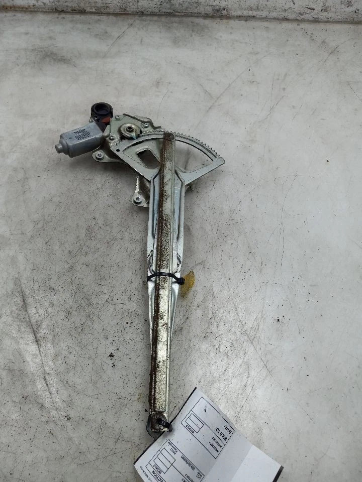 04 05 06 REGULADOR VENTANA DERECHA PASAJERO DELANTERO SCION XA Foto 2 de 4