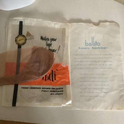 VINTAGE LUXURY STOCKINGS, BALLITO, SHELLBLUSH size 11, Seamed with deeper heels - Picture 6 of 6