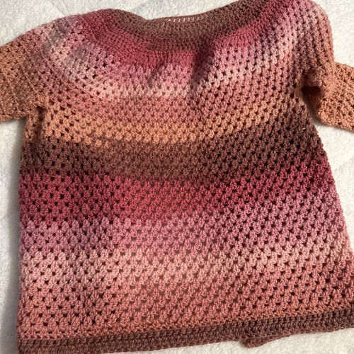 Vintage gehäkelte rosa Strickjacke 18”sh/23”lgth Boho Granny Chic Handarbeit - Bild 5 von 5