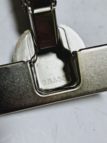 Grass Cabinet Hinge 6075 4pc - Picture 2 of 11