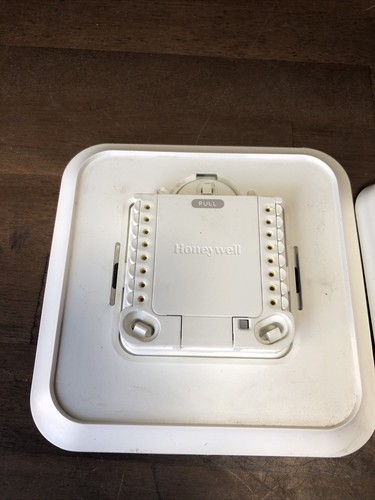 Honeywell T6 Pro TH6210U2001 Home Pro Series Programmable Thermostat - Picture 2 of 5