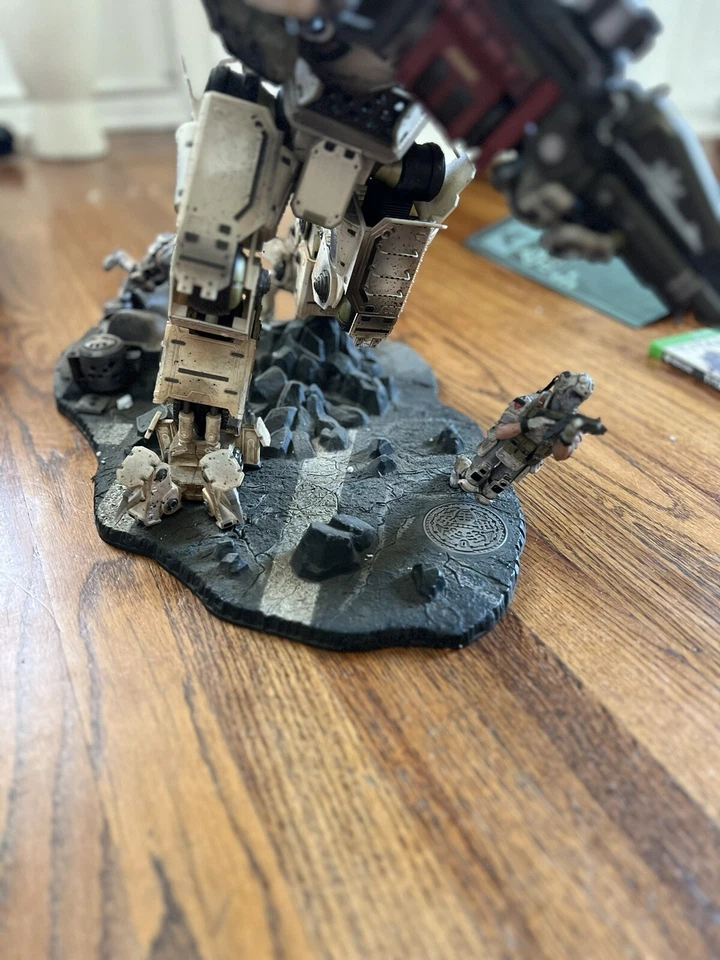 Xbox One Titanfall 1 Collector edition Originale & Completa w/ Resin statue - Image 4 of 4