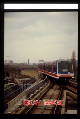 ORIGINAL 35mm SLIDE DOCKLAND LIGHT RAILWAY TRAIN NO 7