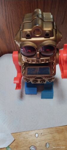 Space Monster Toy Robot Japan - Picture 1 of 5