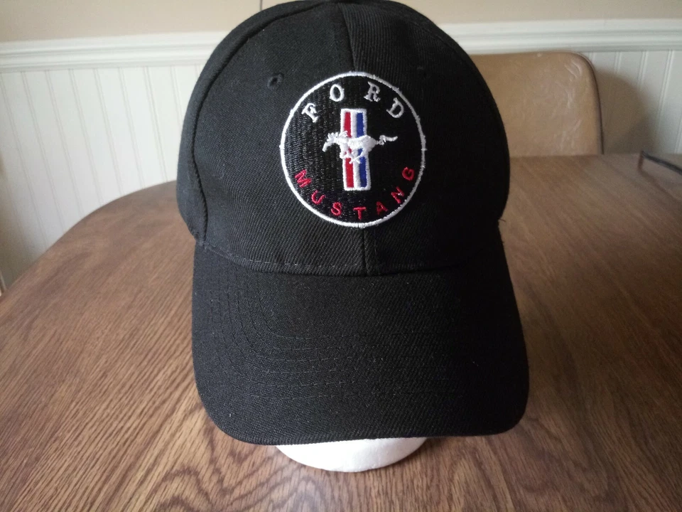 Sombrero Mustang Ford negro con logotipo de pony rojo blanco y azul. Cobra GT 427 ajustable Foto 2 de 4