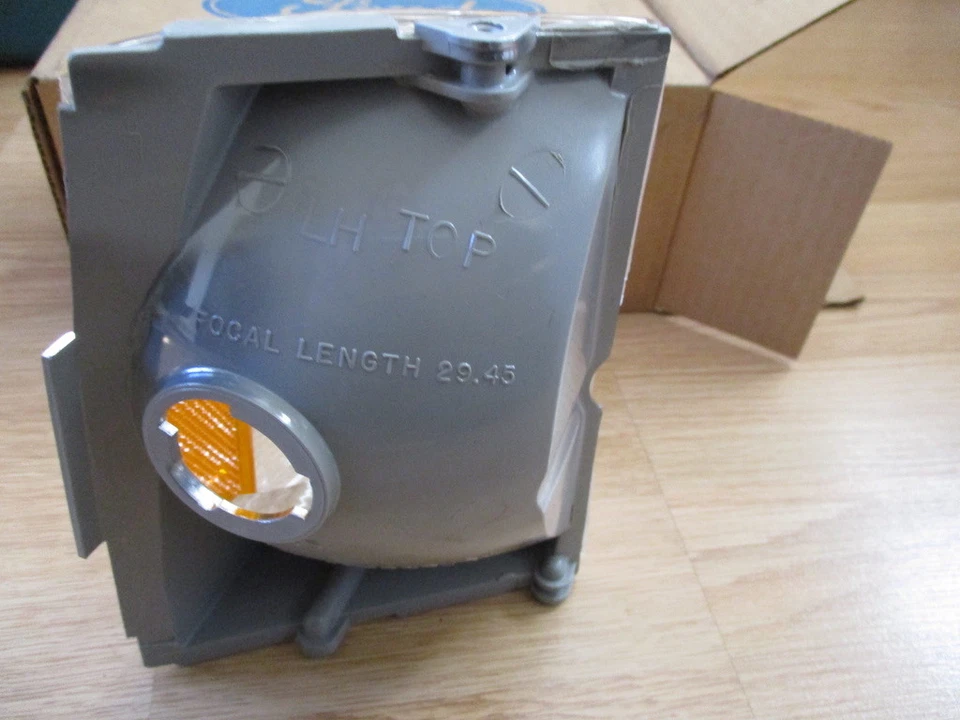 Lámpara de señal de giro delantera Mercury Lynx 1981-1984 LH E1YY-13201-A OEM Foto 4 de 4