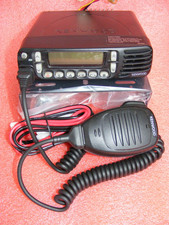 KENWOOD TK-8180 K UHF MOBILE RADIO WITH ACCESSORIES