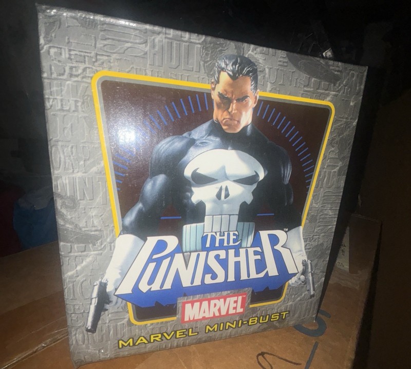 New Bowen Punisher Mini Bust #1992 Out Of 5000 Spiderman Wolverine Deadpool
