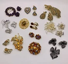 Vintage Bling Costume Jewelry Set Lot Signed And Unsigned Pieces Brooch Earrings
