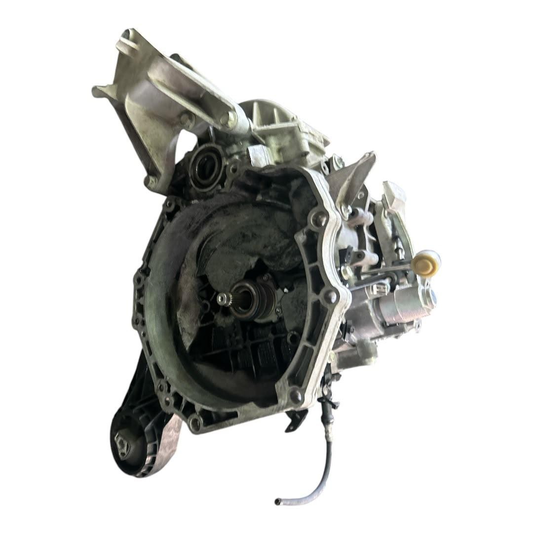 CAMBIO MANUALE COMPLETO PER OPEL Astra J S. Wagon A17DTR Diesel 1700 (11>)