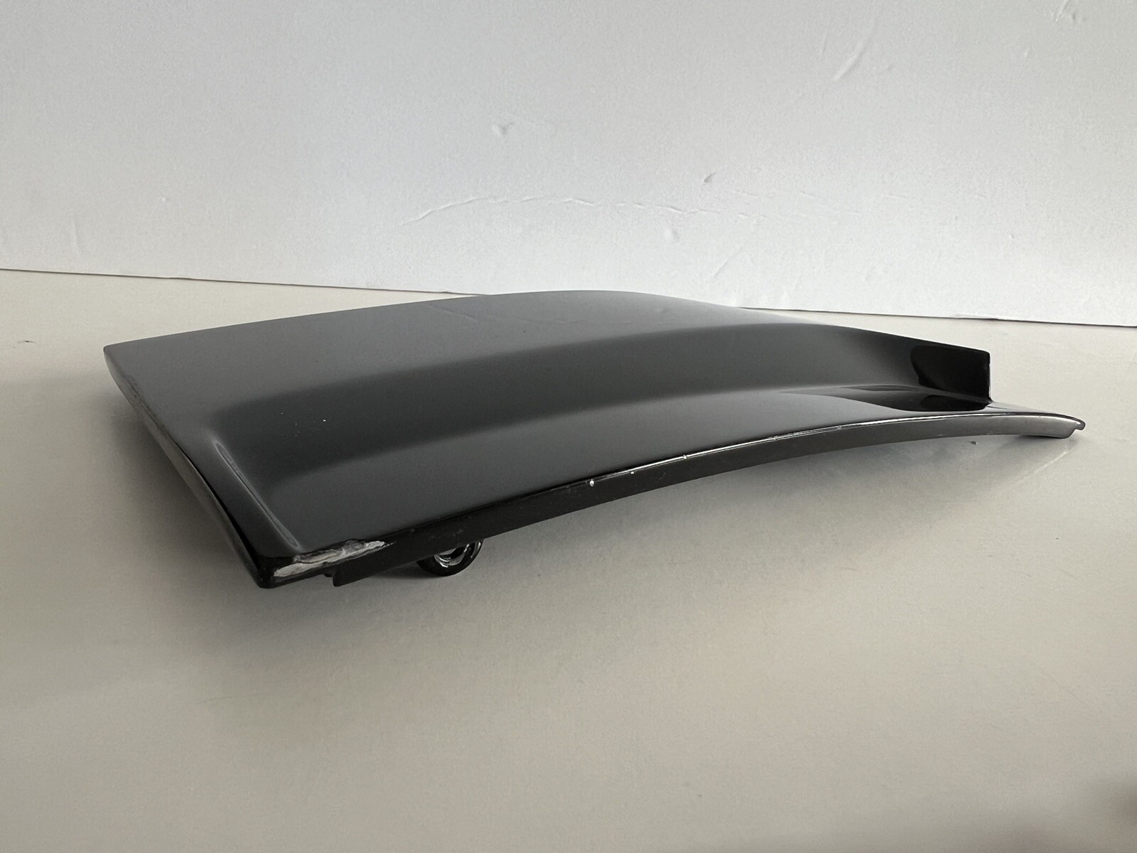 FERRARI 488 LEFT REAR EXERIOR TRIM PANEL 86914600