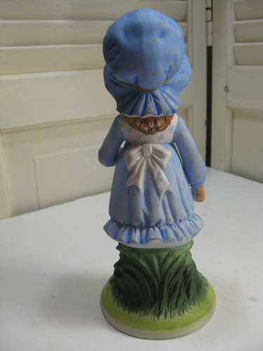 Vintage Hollie Hobbie 8" Porcelain Figurine HHF-2 Blue Girl w/Flowers 1973 WWA - Picture 3 of 8