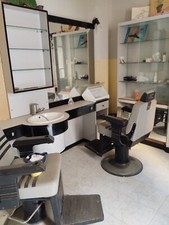 Sala da barbiere completa