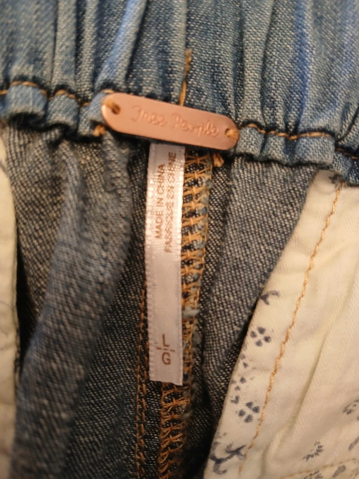 Pantalón corto Free People Margate azul oscuro denim plisado con cordón L Foto 4 de 4