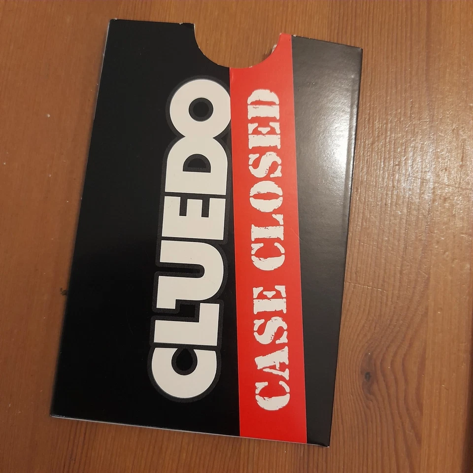 2017 HASBRO WINNING MOVES BEANO CLUEDO - THE CLASSIC MYSTERY GAME - Image 4 of 4