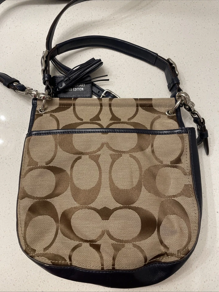 Bolso Bandolera Coach Willis Signature Legacy Azul Marino Cuero Logo Bloqueo Giratorio Foto 2 de 4