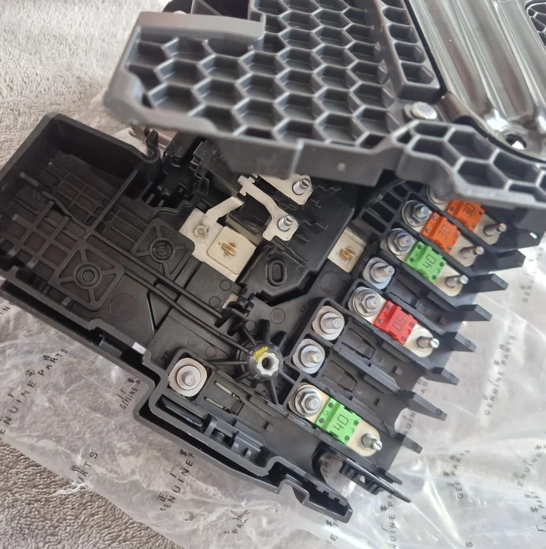 Originale Modulo fusibile Peugeot 308 II 9675350280 9675350380 - Immagine 4 di 4