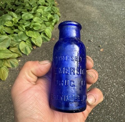 Bromo Seltzer Emerson Drug Co Baltimore MD Cobalt Blue Bottle 1920s Iridescence