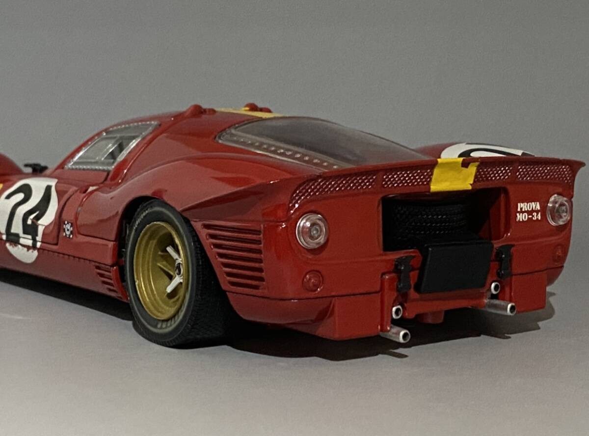 1/18 Ferrari 330 P4 24 Willy Mayor / Beurlys Jean Blaton 3 1/18 Ferrari 330 P4 24 Willy Mayor / Beurlys Jean Blaton 3