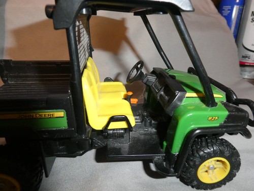 ERTL John Deere Big Farm 825i 1:16 Lights & Sounds XUV Gator Working - Picture 4 of 7
