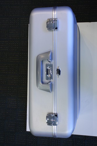 Zero Halliburton Briefcase Natural Aluminum Finish with Dial Lock and Padding - Picture 10 of 13