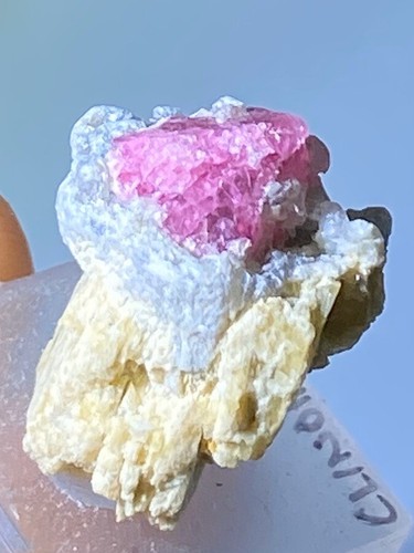 SPINELL CLINOHUMIT Stufe (4.8 gr) Spinel Clinohumite, Mahenge - Picture 4 of 6