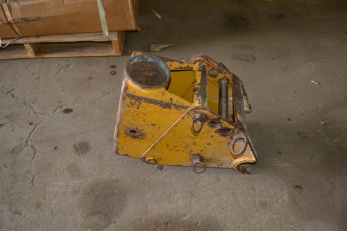 Altec BUCKET HANDLING  Bracket Material Handling Jib
