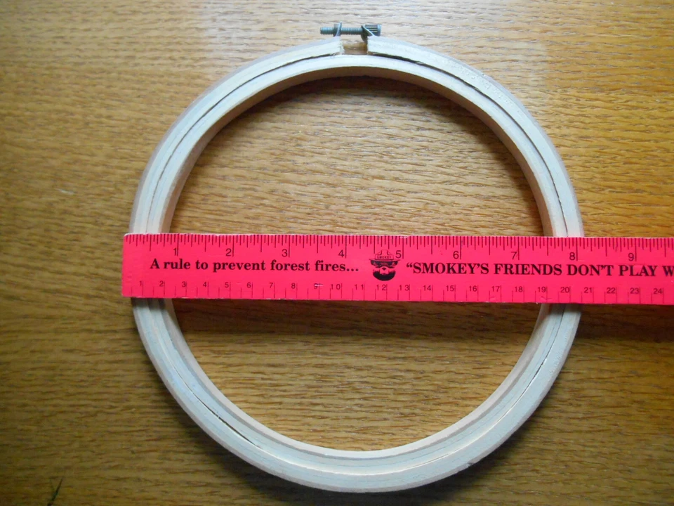 Vintage 3 Ply Wood Screw Tension Embroidery Hoop 7" - Image 2 of 4