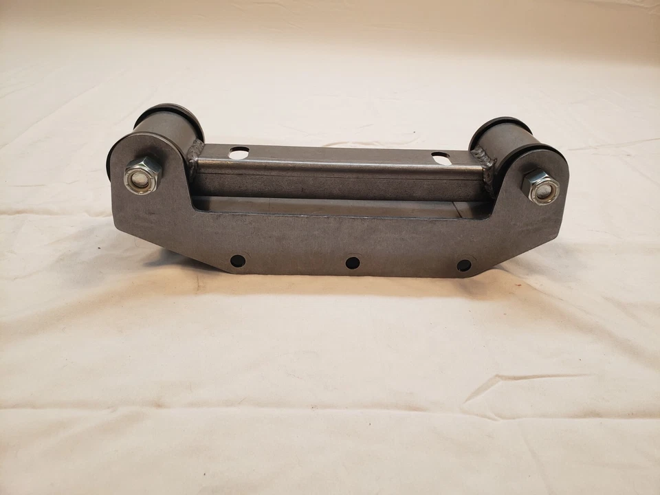 Camión Ford F250/350 Highboy 1968-1979 4x4 montaje de transmisión de servicio severo Foto 3 de 4