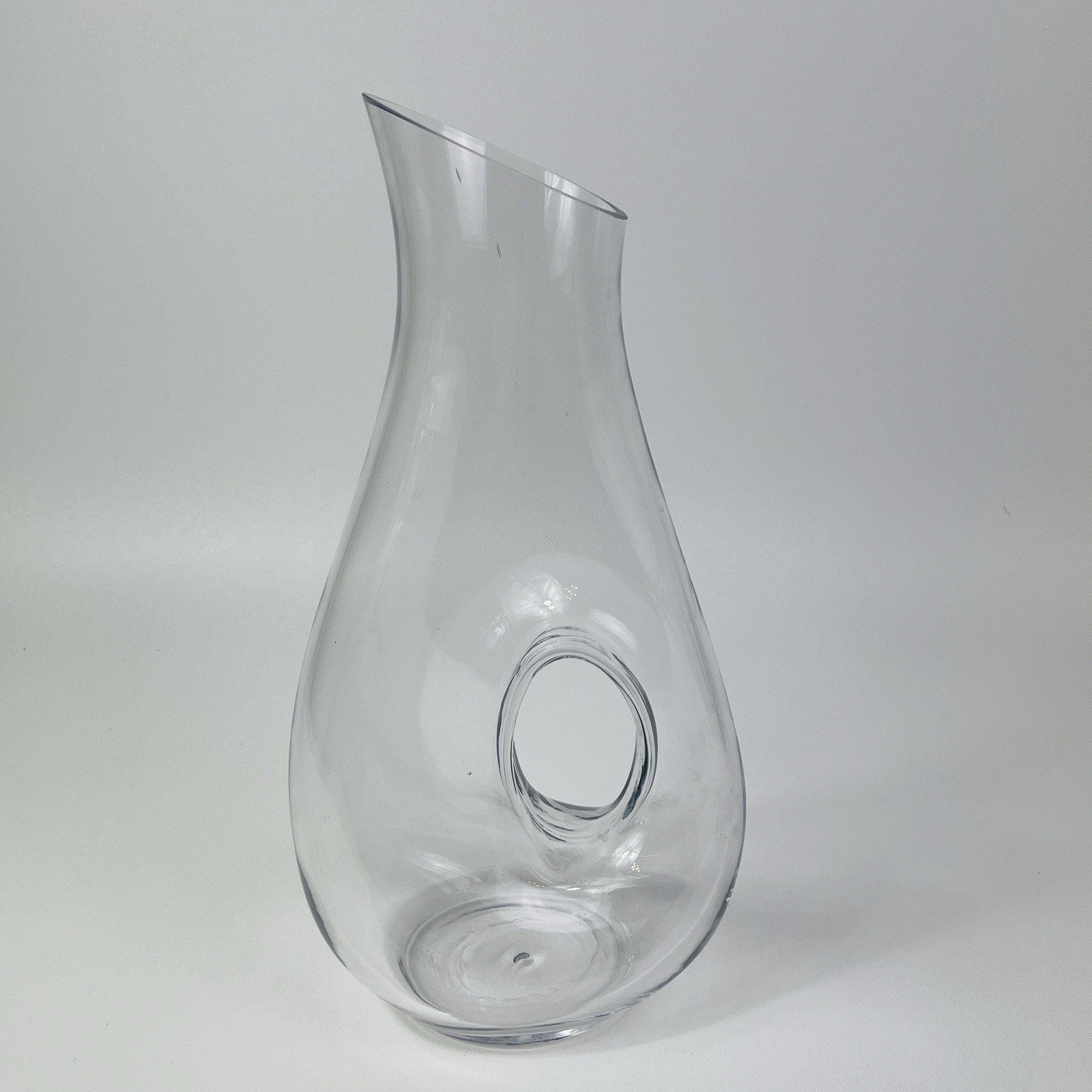 Vintage Italian Style Clear Glass Pitcher Carafe 12&rdquo; Tall 40 Ounces Water Wine