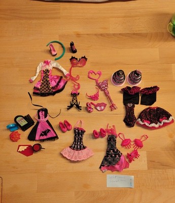 Monster High Draculaura Konvolut Outfit Accessoires, Ersatzteile Zubehör