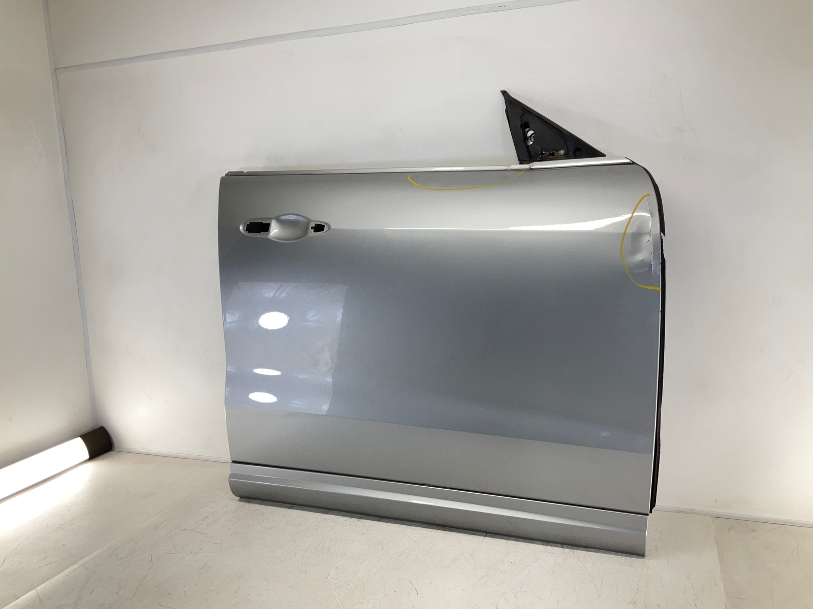 17-20 MASERATI Levante Exterior Front Right Passenger Door Shell OEM