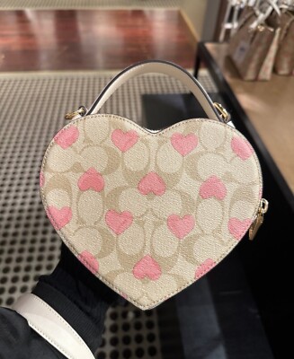 Nwt coach Heart Crossbody In Signature Canvas With Heart Print