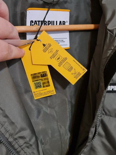 Men’s CAT Chevron Insulated Caterpillar Vest NWT Gunmetal Medium M Free Post - Picture 4 of 7
