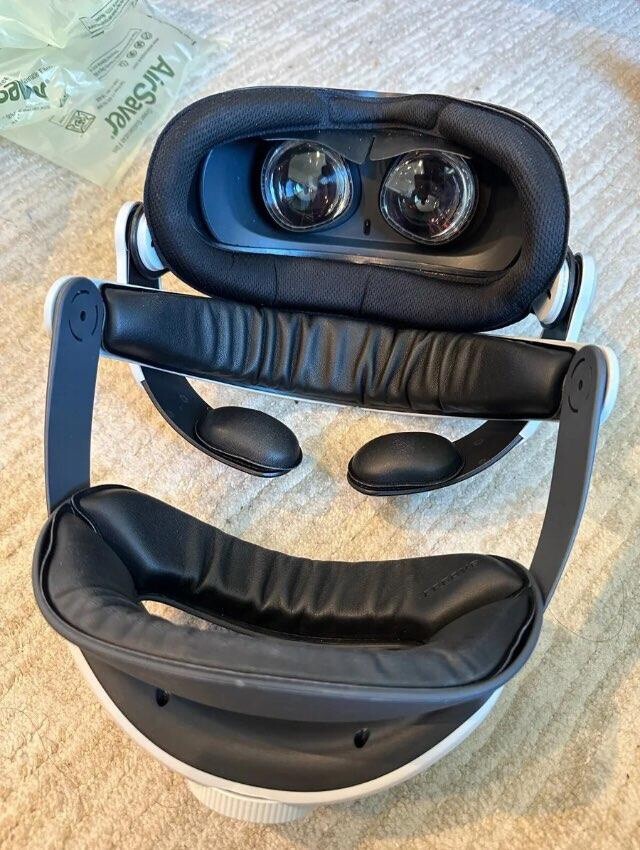 Meta+Oculus+Quest+2+128GB+Standalone+VR+Headset+-+White for sale online ...