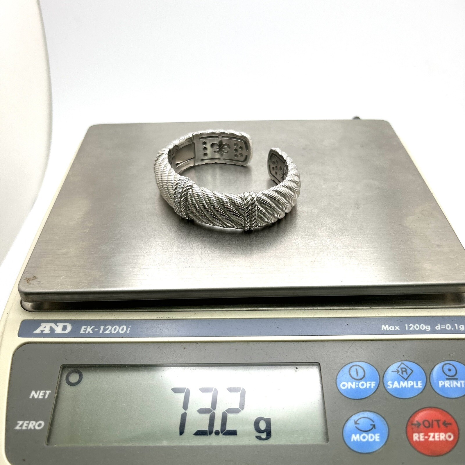 Judith Ripka Textured Bangle - image 6