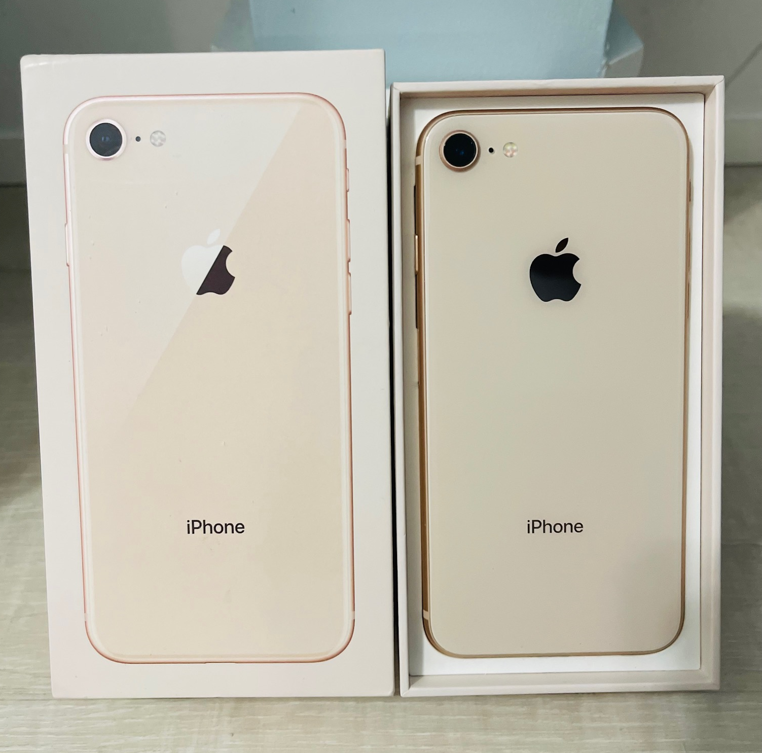 IPHONE 8 ROSE GOLD UNLOCKED 64GB with accessories 149 (Excellent