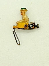 Cuckoo Clock Figure  3/4" Tall, 1" Long  (CM94-3125)