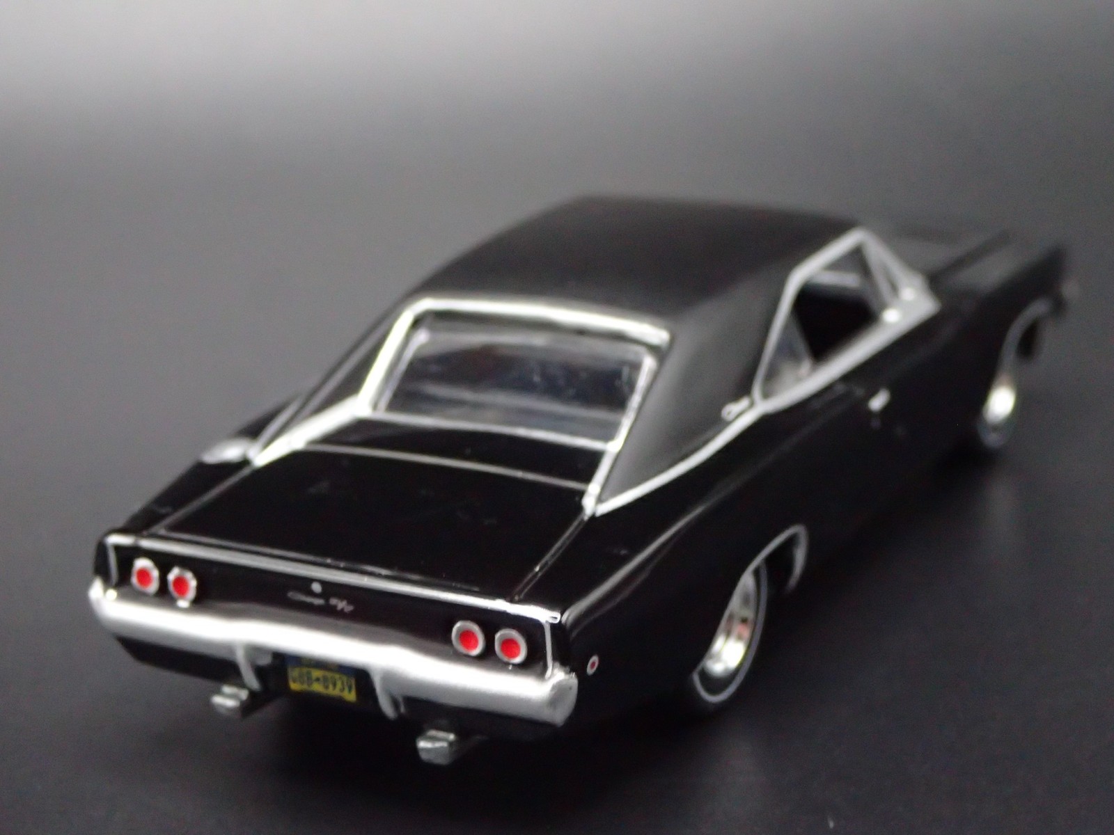 1968 68 DODGE CHARGER R/T BULLITT MOVIE 1:64 SCALE DIORAMA DIECAST MODEL CAR