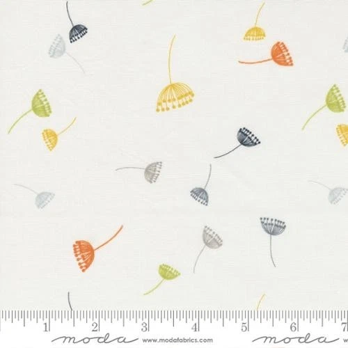 MODA, NUTEX, RILEY BLAKE Floral Quilting Fabric, Patchwork, Quilting, Craft - Fat Quarter