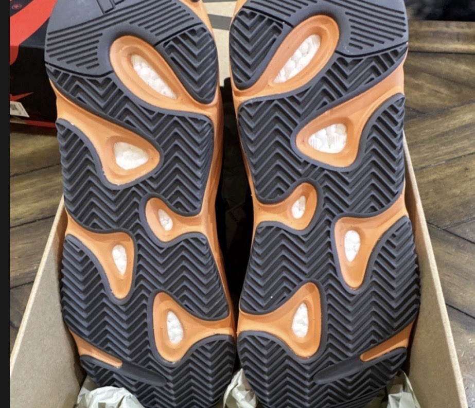 adidas Yeezy Boost 700 GW0296 Wash Orange Men's Sneakers Gray Orange 2021 thumbnail 5