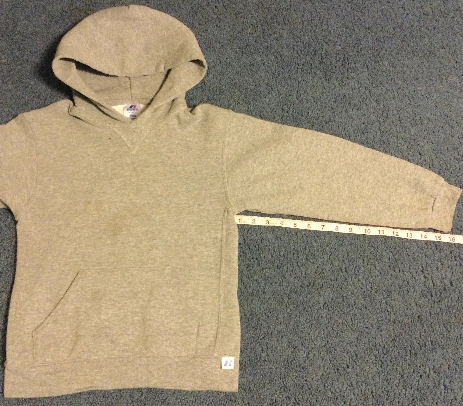 VETEMENTS Felpa con cappuccio pullover Russell Athletic grigia usata ~ taglia media giovane.