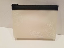 Mac  TRAVEL Zipper Bag  Very Cute  NWOT