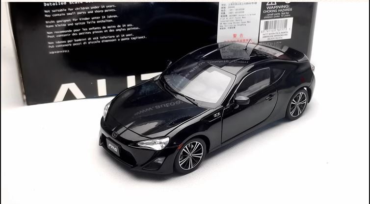 トヨタ86オートアート1:18スケール Amazon.co.jp: AUTOart 1/18 トヨタ 86 GTリミテッド (日本仕様
