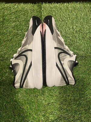 Size 10.5 - Nike Kyrie 8 White Black