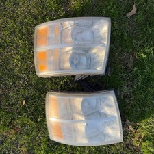 GM 2008 Chevrolet Silverado 1500 Headlight Assembly Pair Left Right OEM