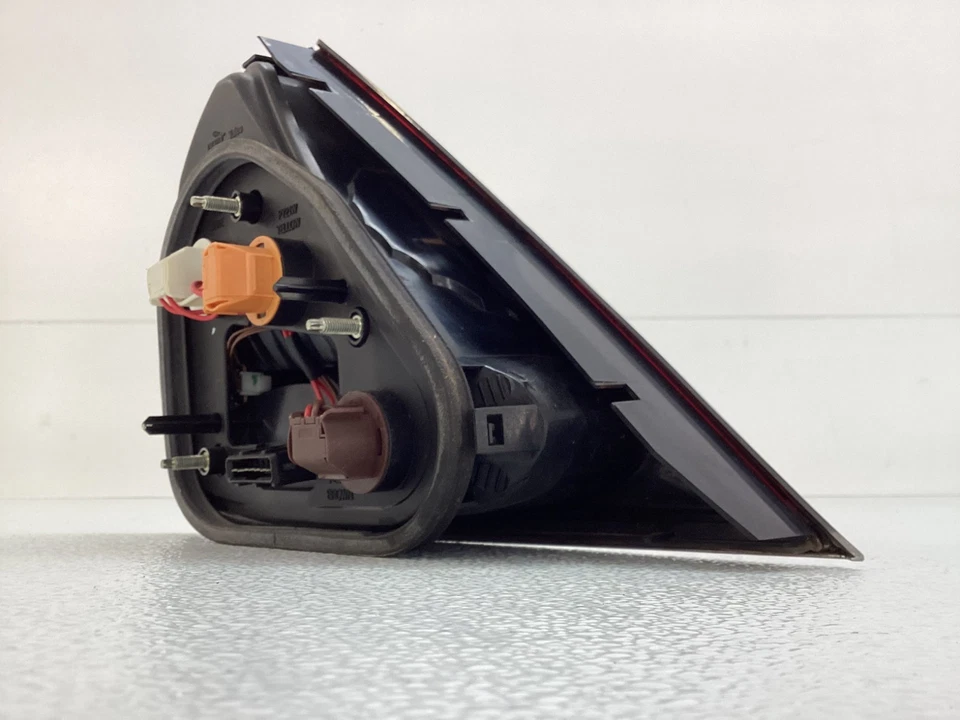 2008 JAGUAR XJ REAR RIGHT PASSENGER SIDE TAIL LIGHT ASSEMBLY OEM — 第 2/4 张图片