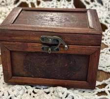 Vintage Handmade Memory Treasure Jewelry Trinket Keepsake Box Casket