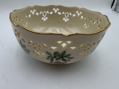 Lenox For The Holidays HOLIDAY PIERCED All Purpose 6''  Bowl Holly  E74