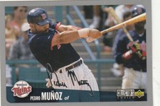 FREE SHIPPI-1996 Upper Deck Collector's Choice Silver Signature Pedro Munoz #202
